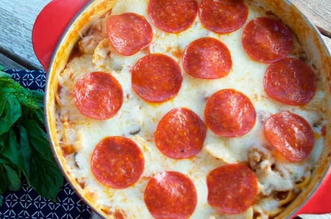 This 20-minute skillet pizza casserole is full of flavor, packed with veggies and will be a family favorite.