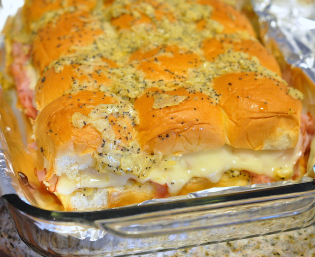 Ham Sandwich Sliders on Hawaiian Sweet Rolls Ham Sandwich Sliders on Hawaiian Sweet Rolls