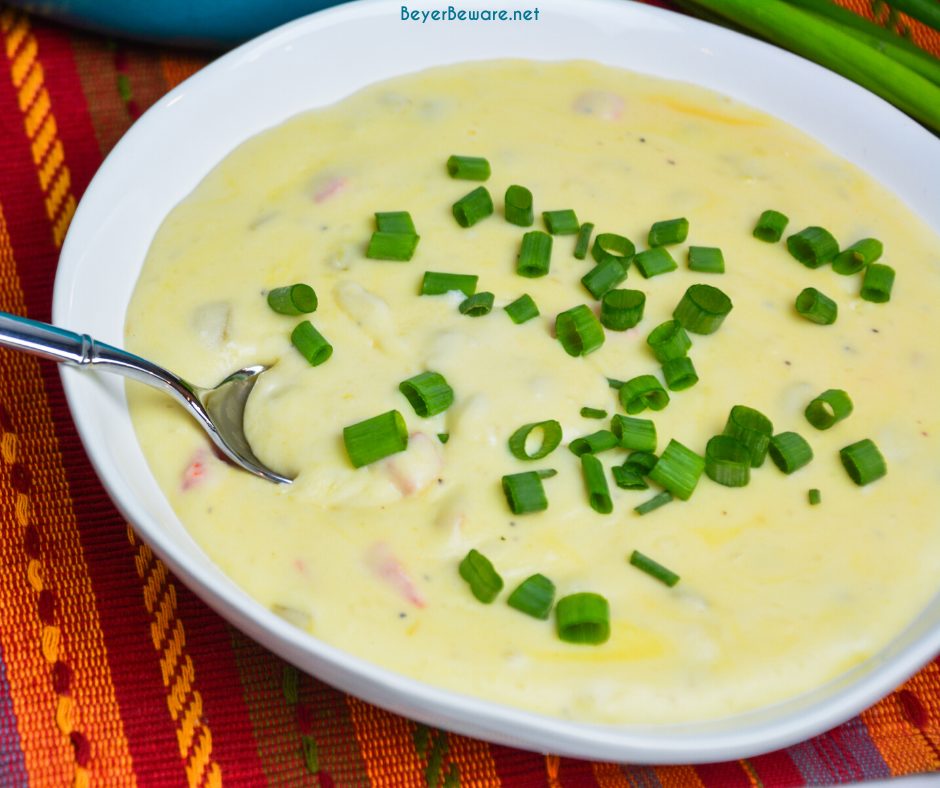 Mexican mashed potatoes are the copycat recipe of Abuelo's papa con chile made with mashed potatoes, garlic, peppers, green chiles, sour cream, onions, and cheese.