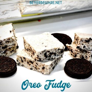 Oreo fudge made with crushed Oreo cookies, marshmallow cream, white chocolate chip and sweetened condensed milk for a cookies and cream fudge.