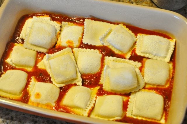 Sauce and raviolis