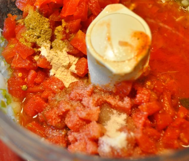 This quick and easy restaurant style salsa is a quick and easy salsa recipe you can make any time of the year for the best salsa right at home. 