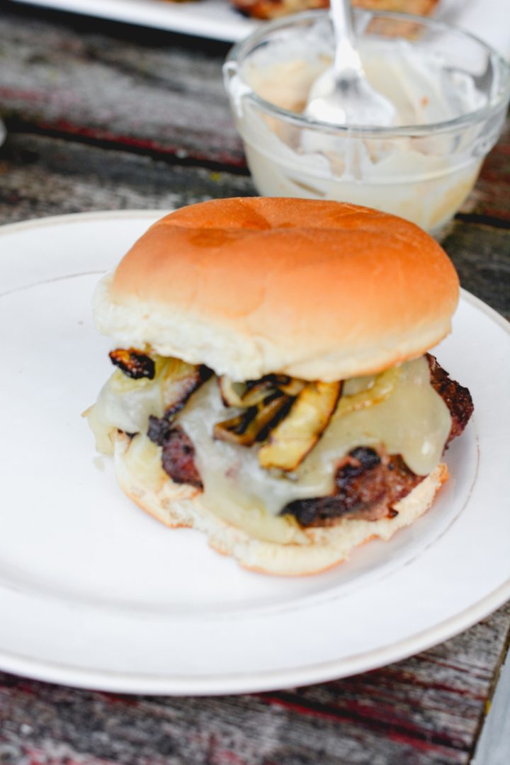 These all-beef patties are full of onion flavor and cheese for a new favorite French onion soup burger for French onion lovers.