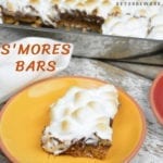 S'mores bars are an easy fall treat for the s'mores lovers. Five simple ingredients and less than 30 minutes makes the perfect pitch-in dessert. #smores #5ingredientsorless #Bakingrecipes