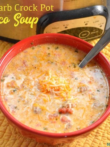 Low-Carb Crock Pot Taco Soup - Whether you are eating low-carb or gluten-free, this keto taco soup recipe is sure to be loved by all Mexican food lovers.