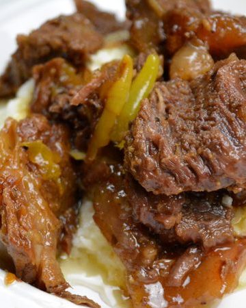 This Instant Pot butter beef recipe is full of flavor, tender to eat and perfect as a sandwich or over mashed potatoes. For those of you trying to eat keto or low-carb this is also a perfect recipe for your diet plan. #Keto #InstantPot #Butter