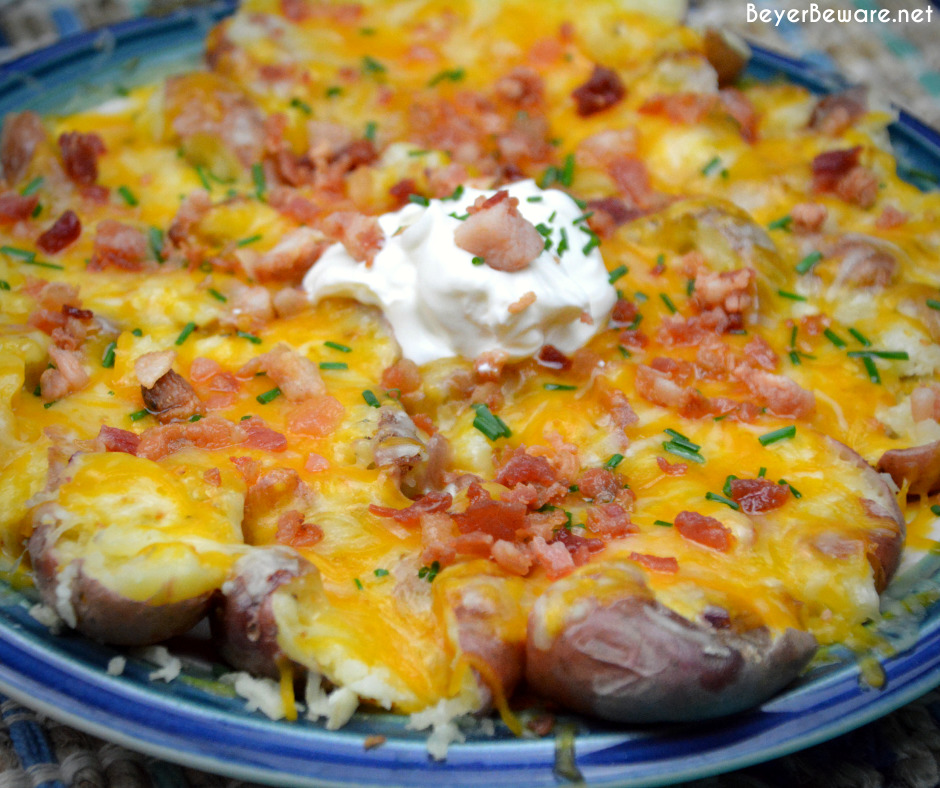 Quick cheesy potatoes are an easy loaded cheesy potatoes recipe with all of your loaded baked potato toppings that can be done in under 20 minutes.