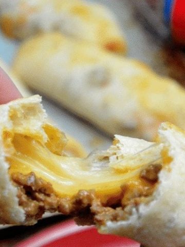 Frisco Melt Sticks combined browned hamburger with swiss cheese and a simple Frisco melt sauce to create the handheld stuffed Frisco Melt burgers. #FriscoMelts #Beef #Burgers #Handhelds #EasyMeals #EasyDinners