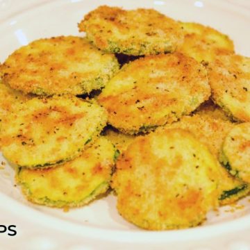 Low-Carb Air Fryer Zucchini Chips are made with sliced zucchini, almond flour, parmesan cheese, steak seasoning and eggs and ready in 10 minutes in the Ninja Foodi or air fryer.