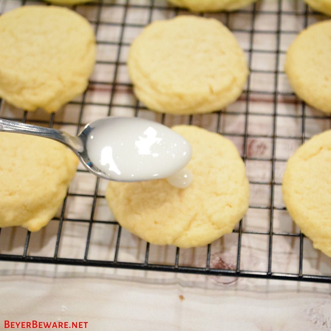 Almond Meltaway Cookies are a simple shortbread style cookie with almond flavoring and a simple almond flavored icing. #Cookies #Almond #Meltaway