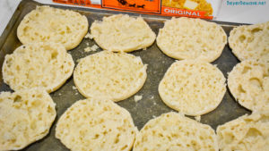 English muffin garlic toast is a crusty, buttery 3-ingredient easy homemade garlic bread that will shock people by how surprisingly good it is.