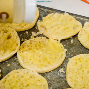 English muffin garlic toast is a crusty, buttery 3-ingredient easy homemade garlic bread that will shock people by how surprisingly good it is.