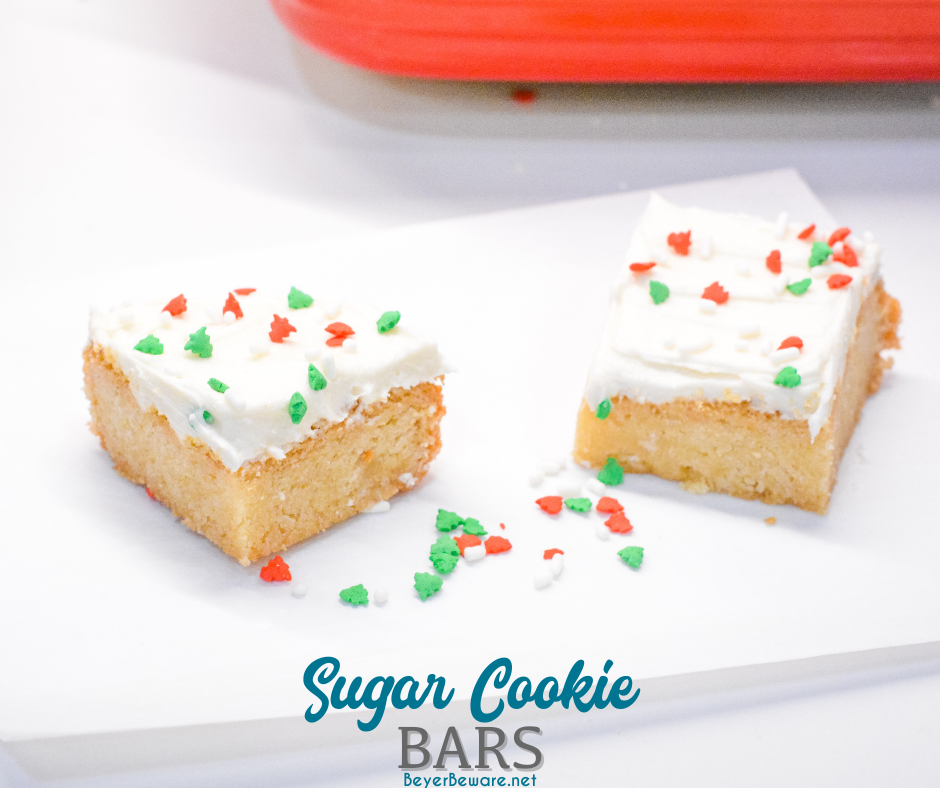  cukor Cookie Bars egy egyszerű bár cookie készült egy csomag Betty Crocker cukor cookie mix, vaj, és a tojás tetején egy házi Lofthouse cookie típusú jegesedés egy gyors és egyszerű élvezet.