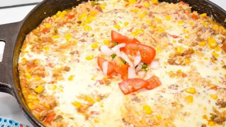 If you are looking for a quick and easy ground beef recipe, this arroz con carne molida is the perfect Mexican cheesy rice and ground beef skillet.