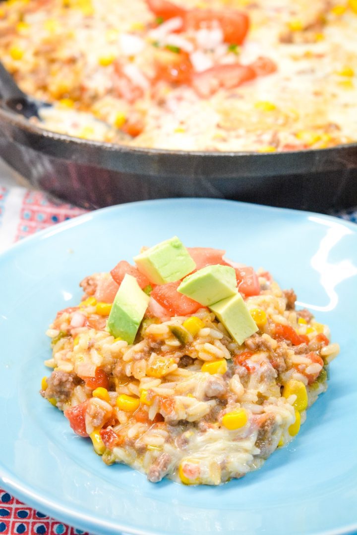 If you are looking for a quick and easy ground beef recipe, this arroz con carne molida is the perfect Mexican cheesy rice and ground beef skillet.