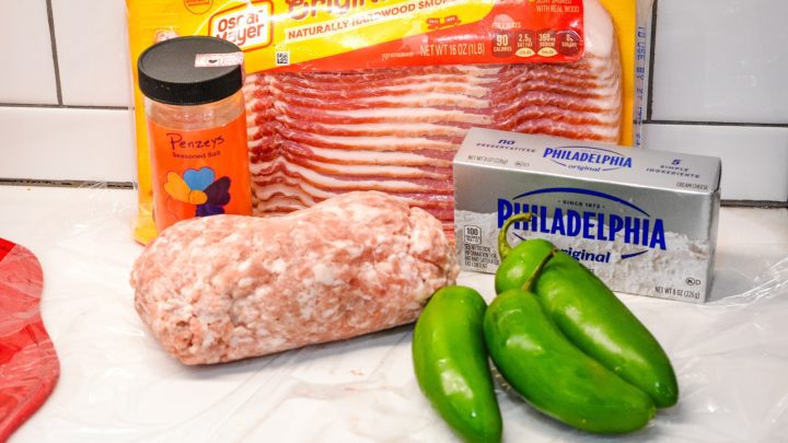 Jalapeno Popper Burger Ingredients:
ground pork

egg

pork burger seasoning

egg

parmesan cheese

jalapeño peppers

cream cheese

bacon

jalapeno popper seasoning

cheese

buns