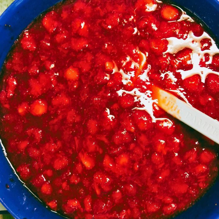 Once the strawberry jam has reached the desired consistency, remove it from the heat and let it cool for a few minutes. 