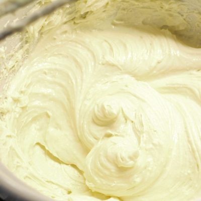 In a large mixing bowl, beat the cream cheese. Then mix the cheesecake pudding mix, vanilla Greek yogurt, and vanilla extract into the cream cheese until smooth and thick.